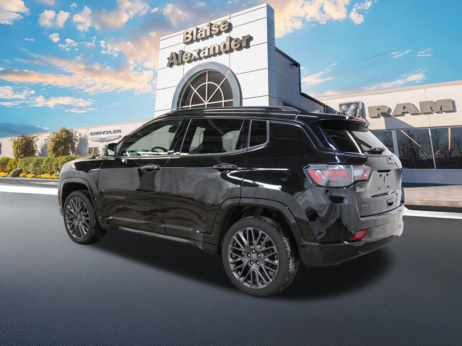 Used 2022 Jeep Compass High Altitude image 9