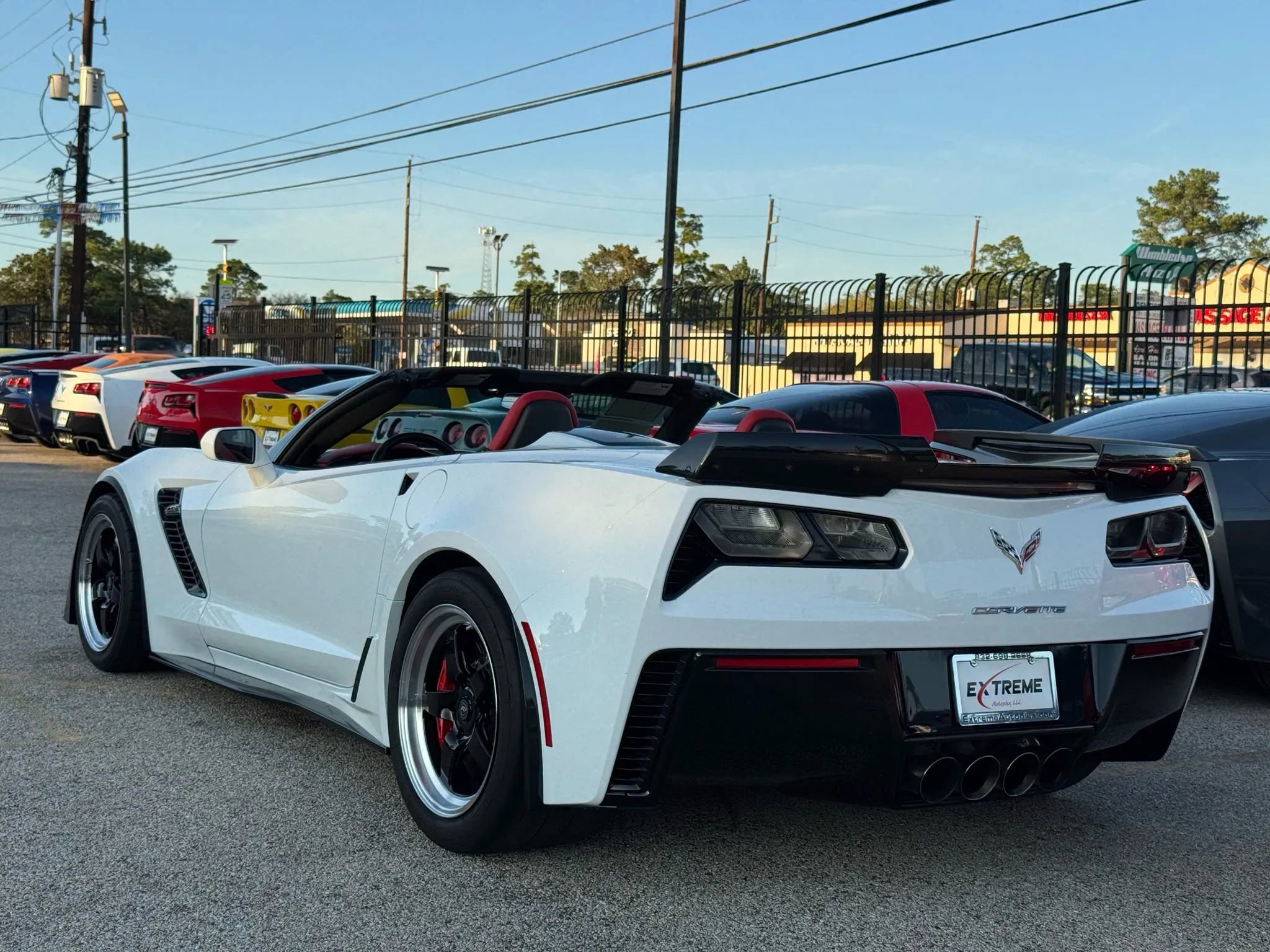 Used 2016 Chevrolet Corvette Z06 w/ 3LZ Preferred Equipment Group image 8