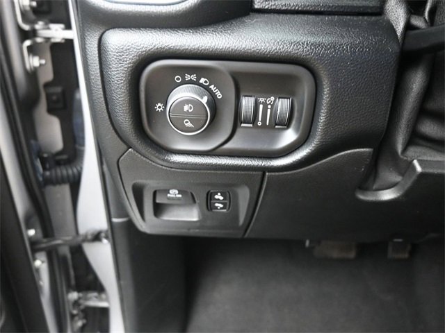 Used 2019 RAM 1500 Laramie image 33