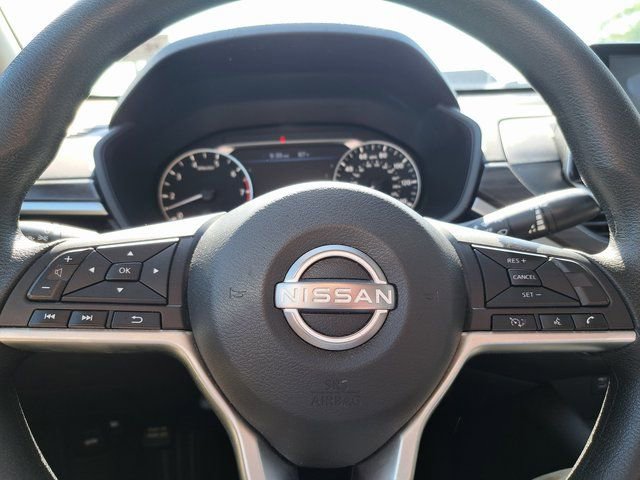 Used 2024 Nissan Altima 2.5 SV FWD image 12