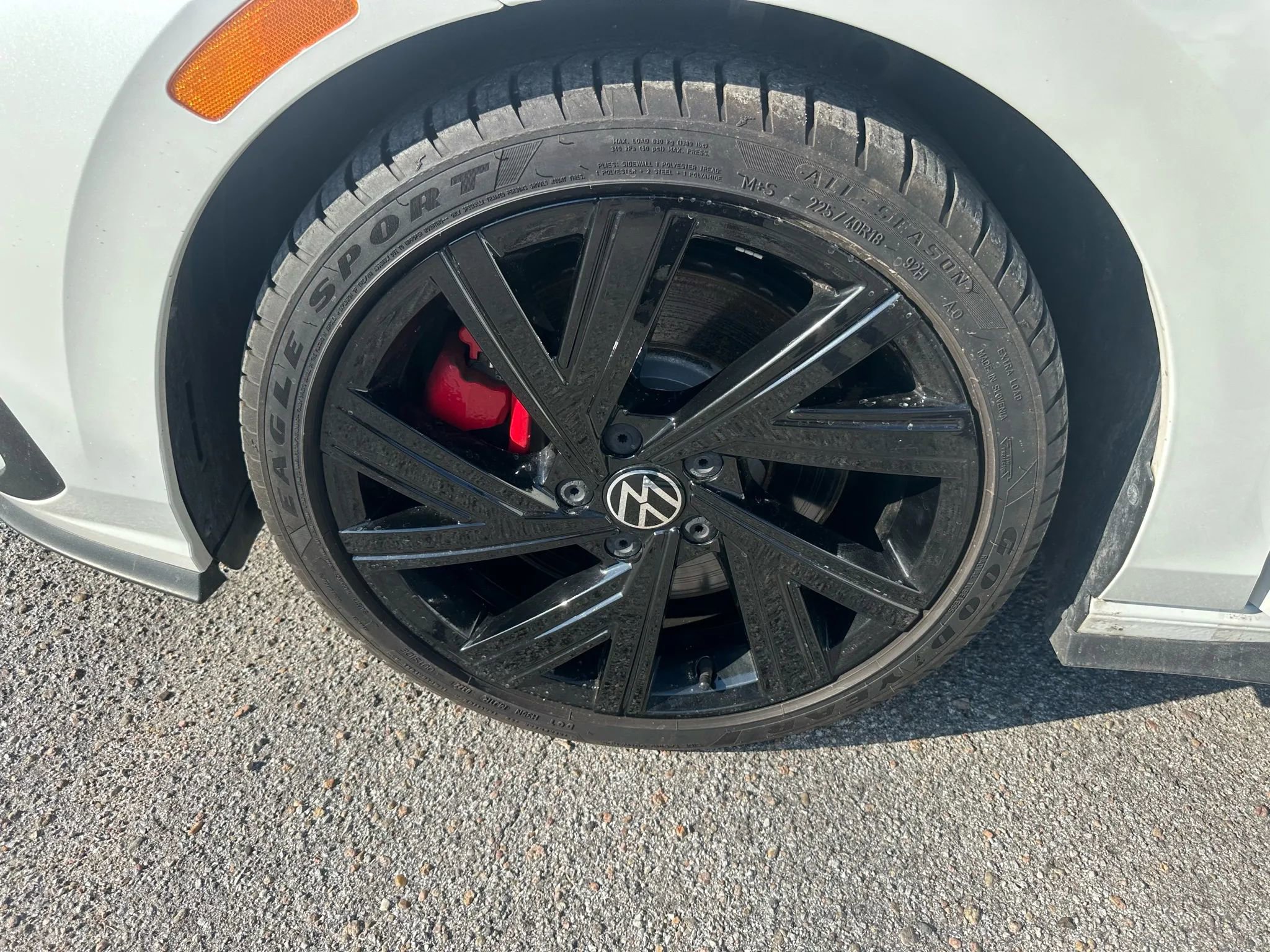 Used 2022 Volkswagen GTI SE image 31