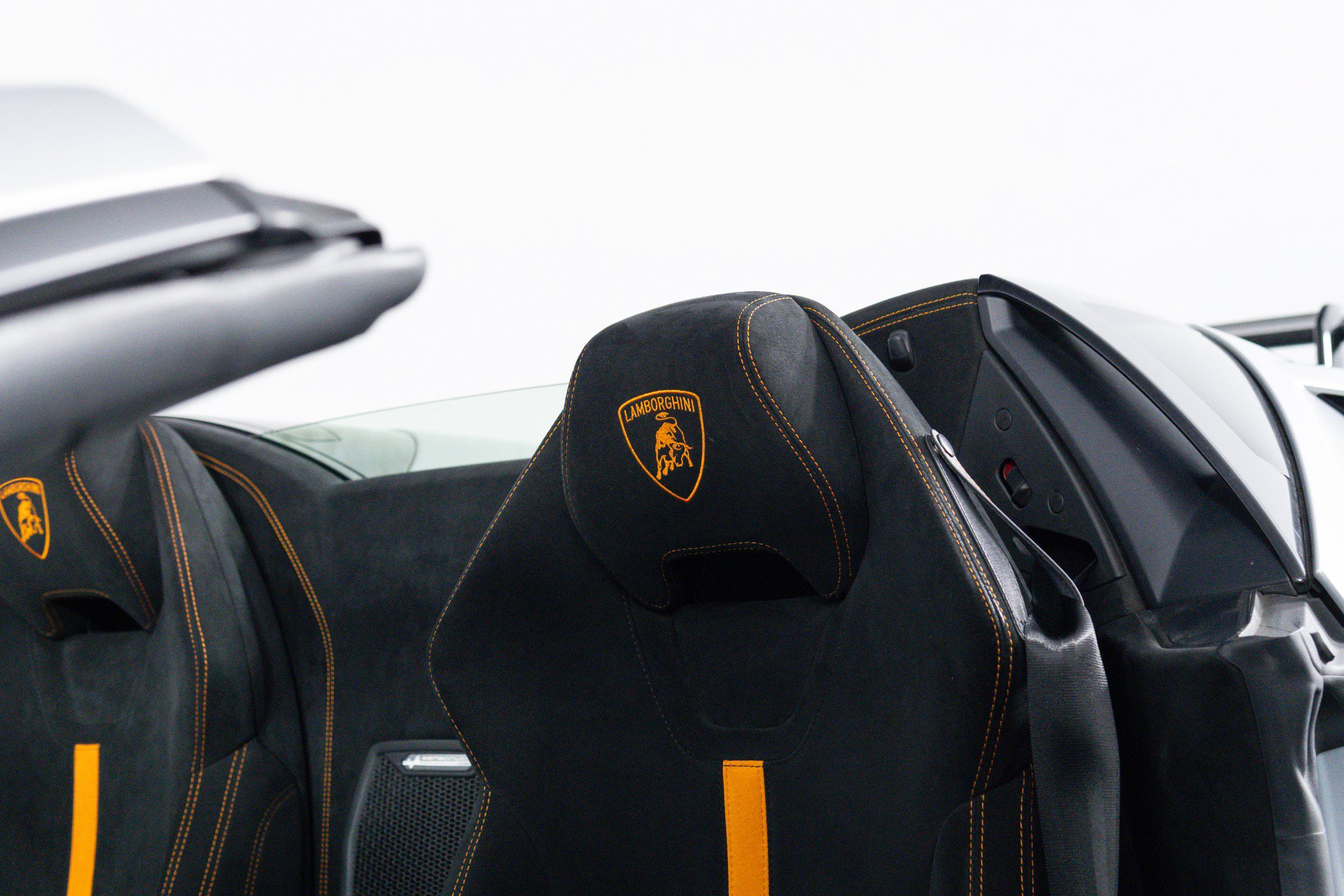 Used 2018 Lamborghini Huracan Performante AWD/4WD image 47