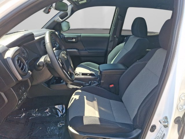 Used 2023 Toyota Tacoma TRD Off-Road w/ Advanced Technology Package AWD/4WD image 13