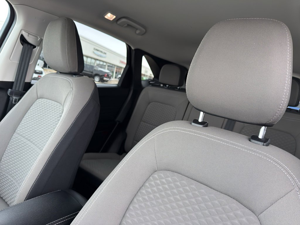 Used 2022 Ford Escape SE w/ Convenience Package image 28