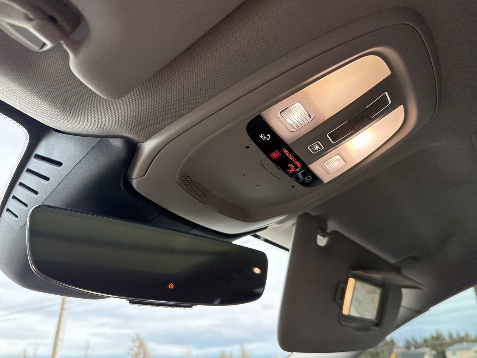 Used 2023 Volvo XC60 B5 Ultimate image 47