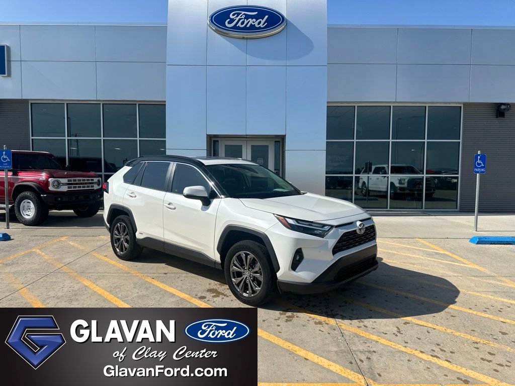 Used 2022 Toyota RAV4 XLE Premium AWD/4WD image 1