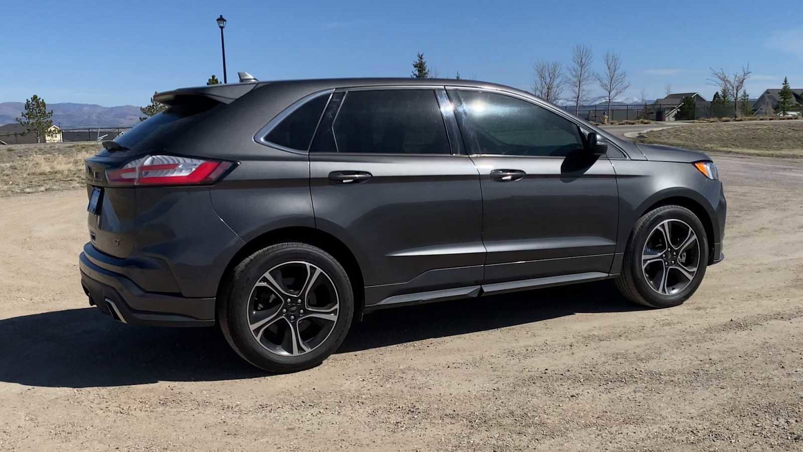 Used 2019 Ford Edge ST image 9