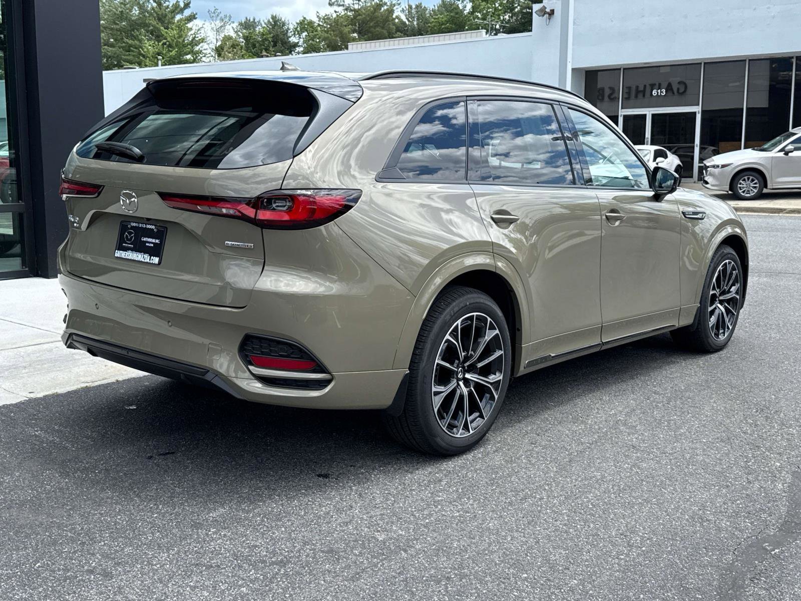 Certified 2025 MAZDA CX-70 3.3 Turbo S w/ Premium Package image 4