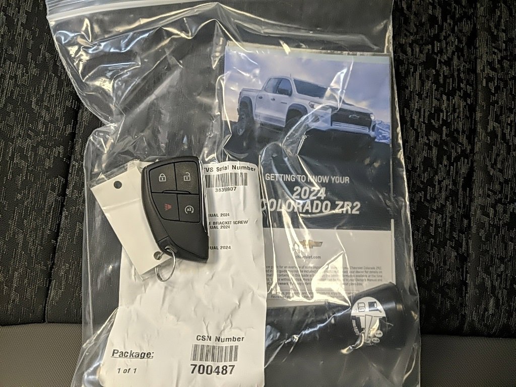 Used 2024 Chevrolet Colorado ZR2 w/ Safety Package image 29