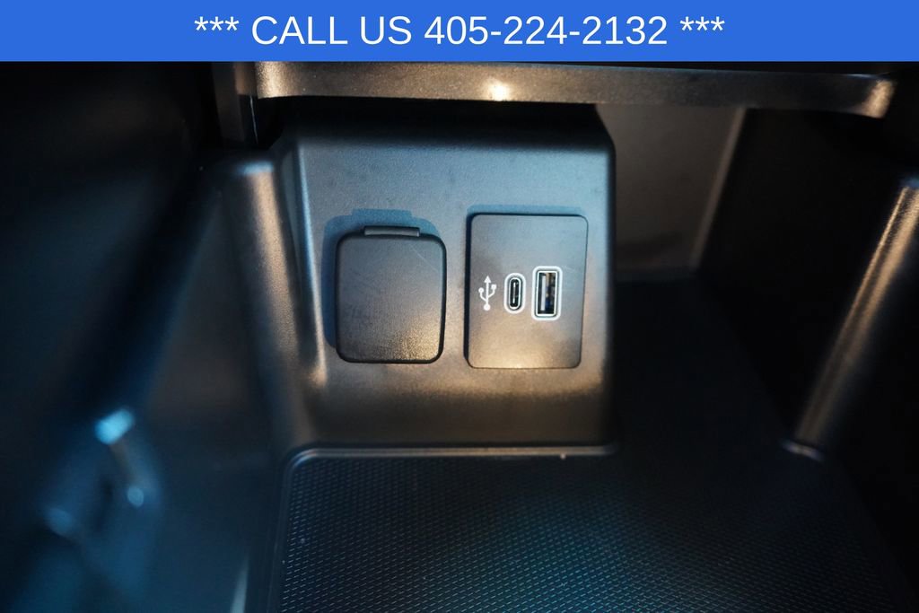 Used 2025 Ford Explorer Active w/ Active Comfort Package RWD image 39
