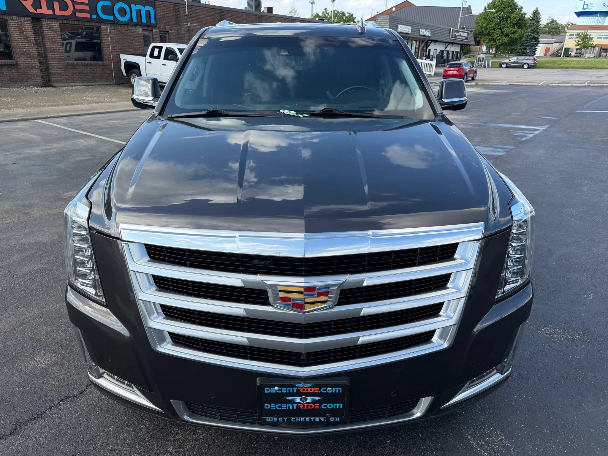 Used 2017 Cadillac Escalade Premium Luxury AWD/4WD image 9