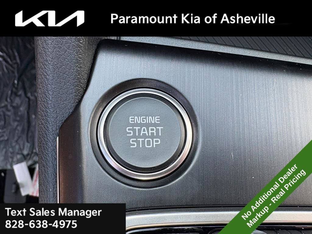 New 2026 Kia Sportage LX image 13