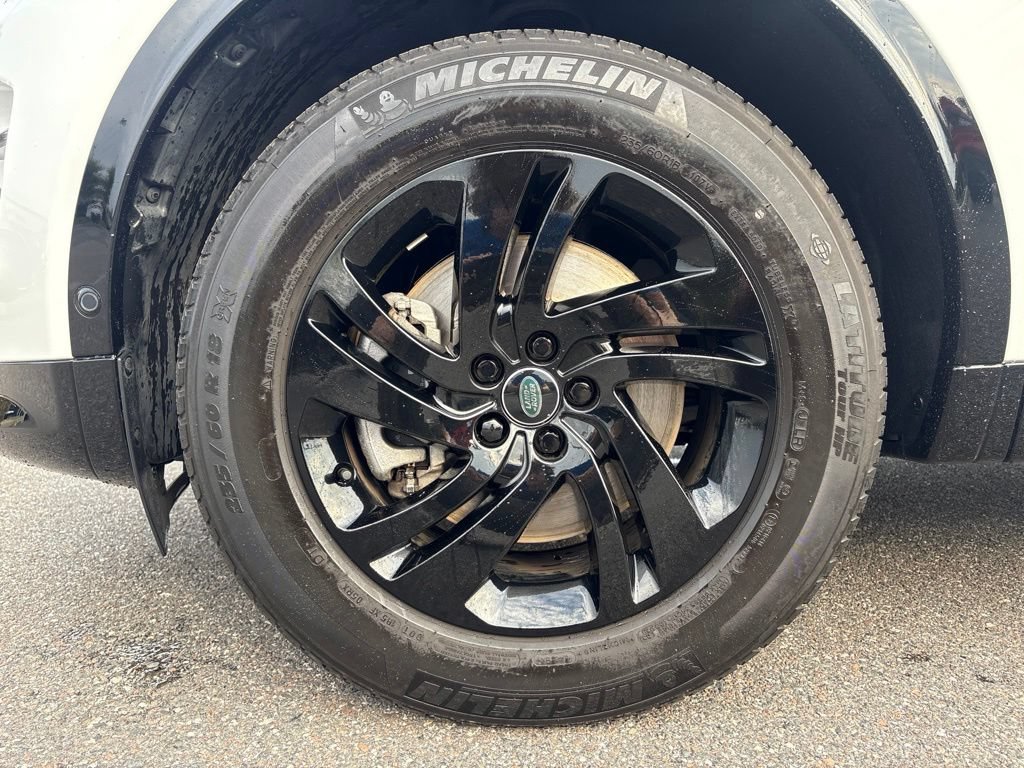 Used 2024 Land Rover Discovery Sport Dynamic SE AWD/4WD image 9
