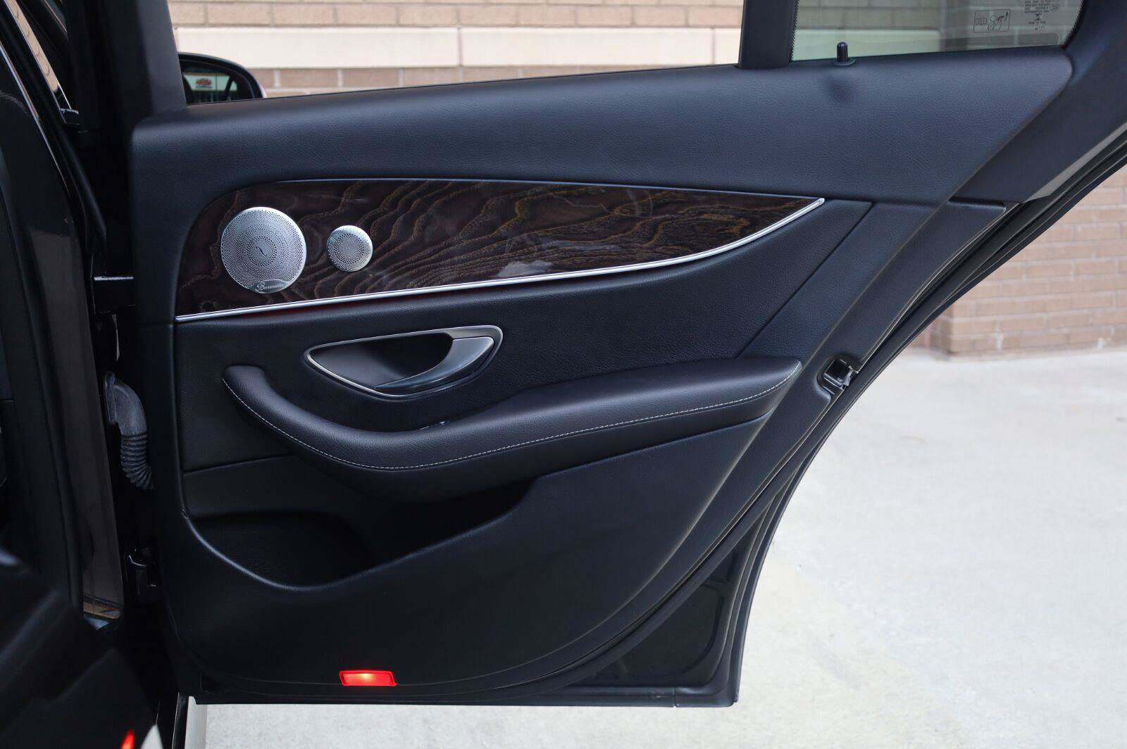 Used 2019 Mercedes-Benz E 300 image 23