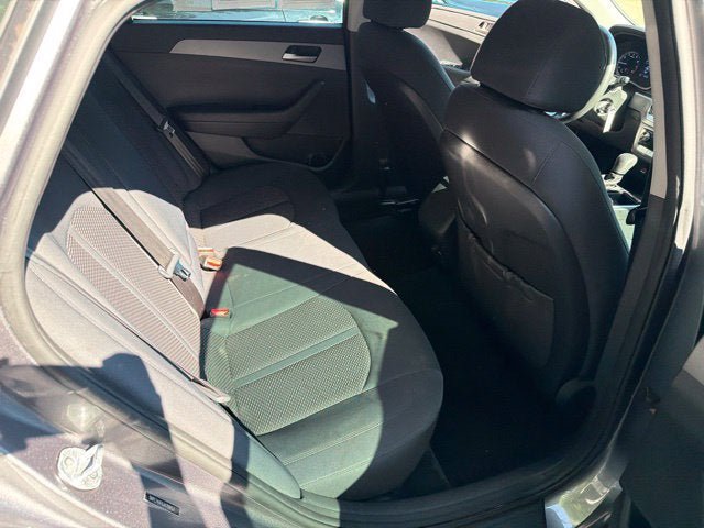 Used 2018 Hyundai Sonata SE FWD image 23
