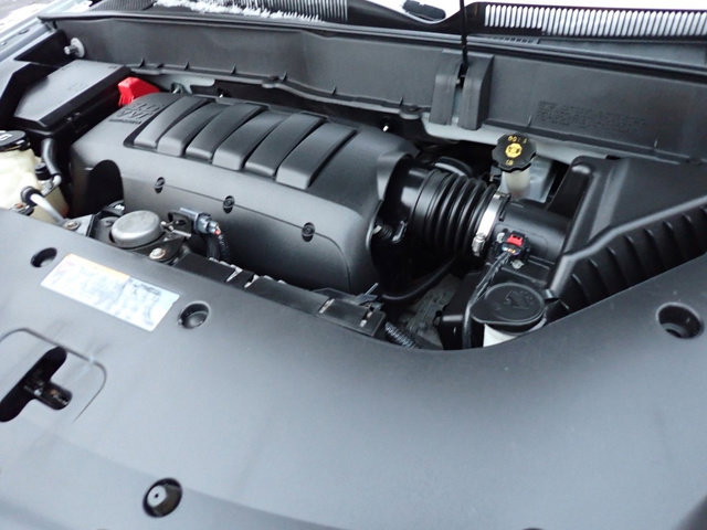 Used 2017 Chevrolet Traverse LT image 32