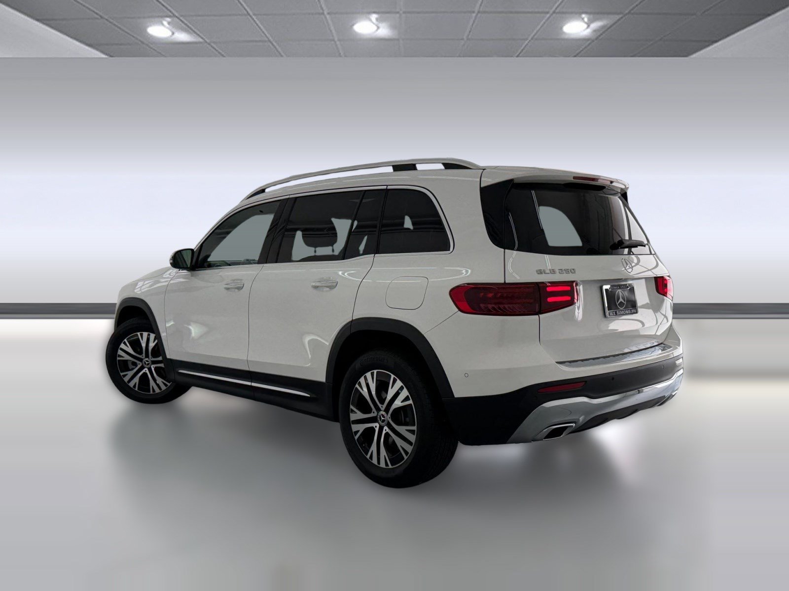 Used 2026 Mercedes-Benz GLB 250 image 3