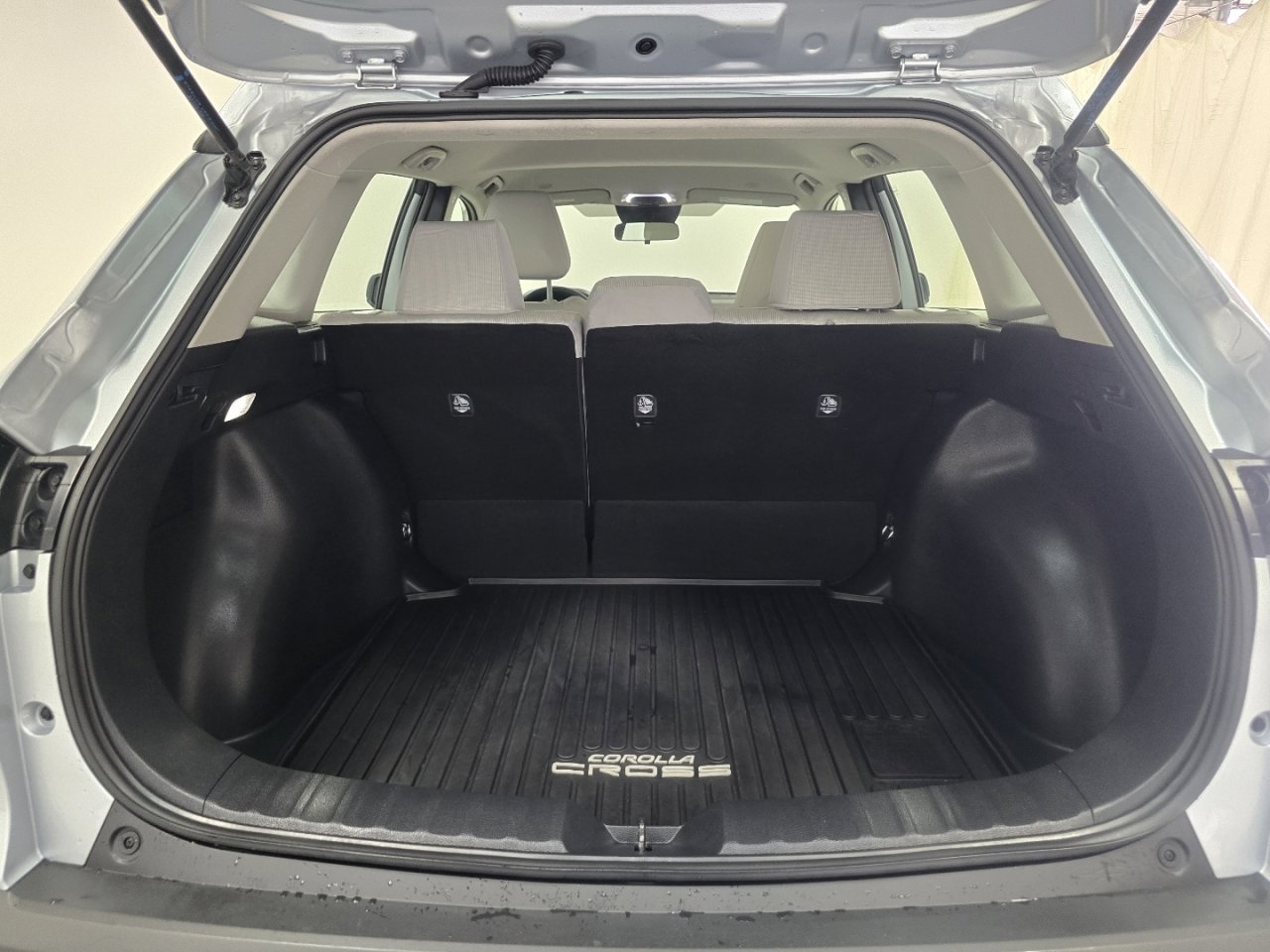 Certified 2025 Toyota Corolla Cross L image 16