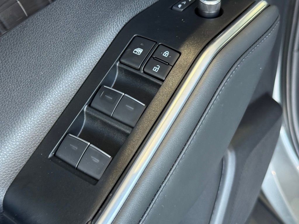 New 2026 Toyota Highlander Platinum image 15