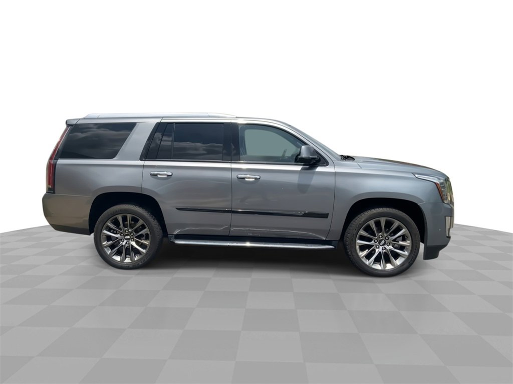 Certified 2020 Cadillac Escalade Luxury w/ Escalade Sport Edition image 9
