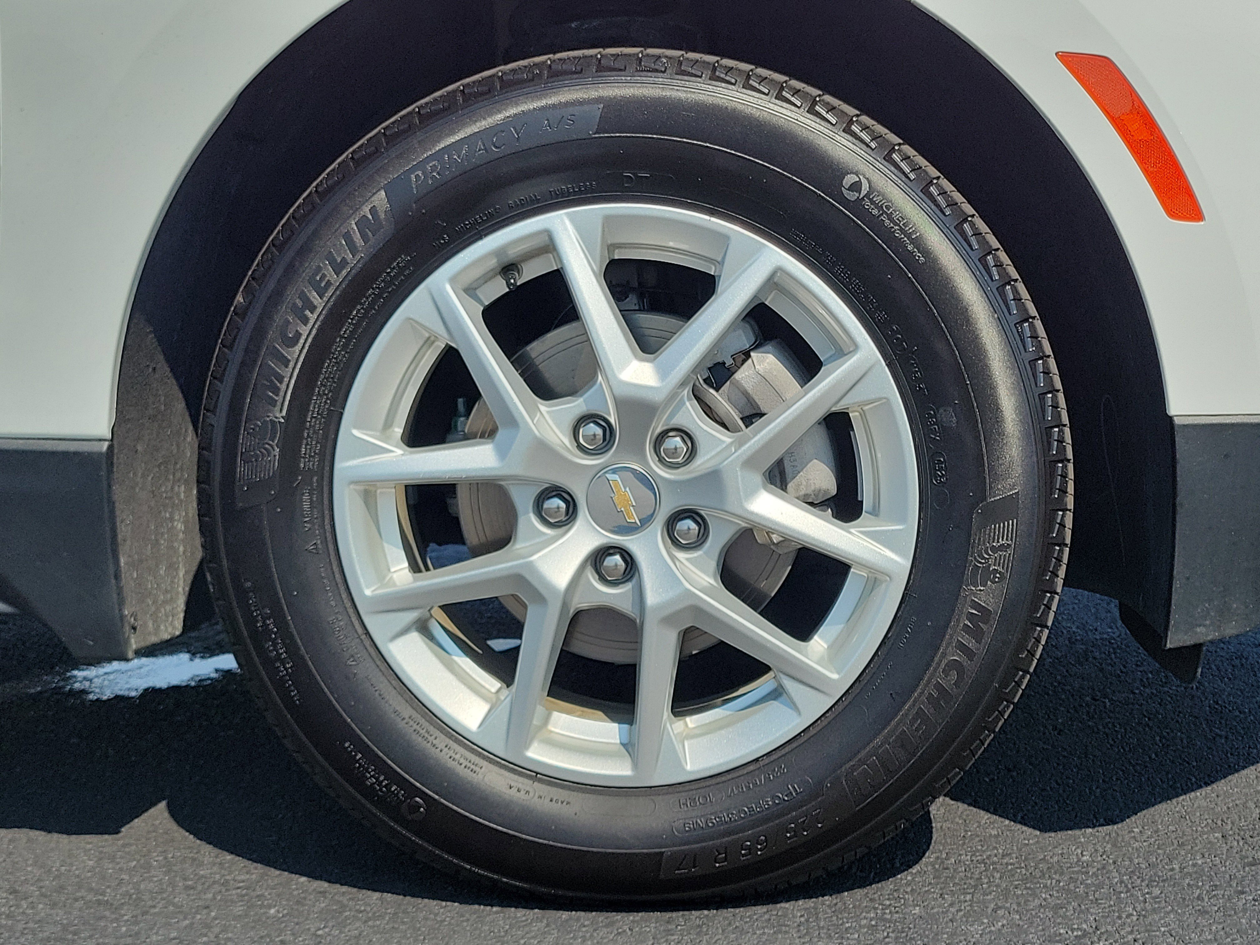 Used 2023 Chevrolet Equinox LT image 5