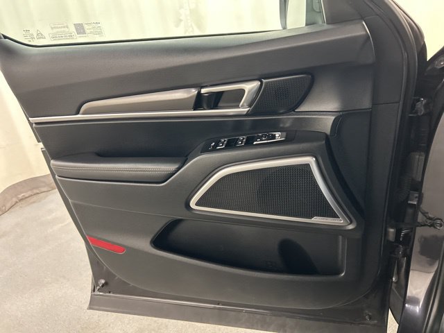 Used 2025 Kia Telluride S AWD/4WD image 26