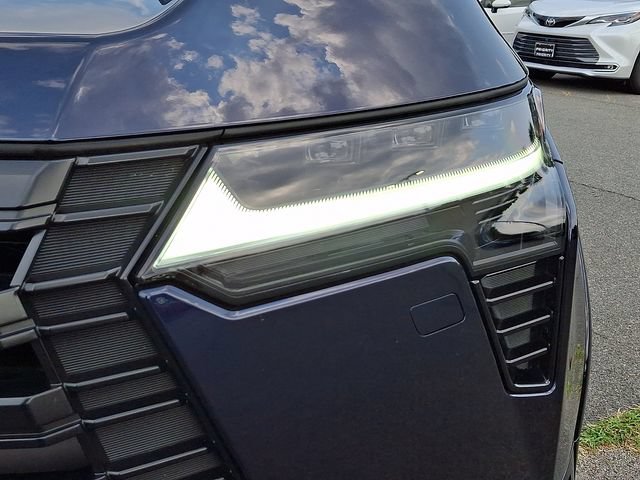 Used 2025 Lexus GX 550 w/ Accessory Package (2T) AWD/4WD image 9