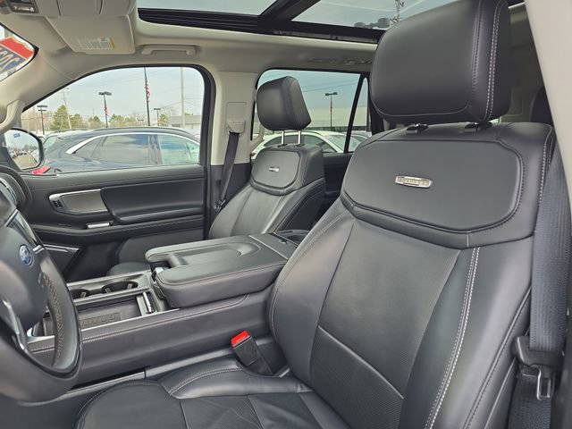 Certified 2025 Ford Expedition Platinum AWD/4WD image 17