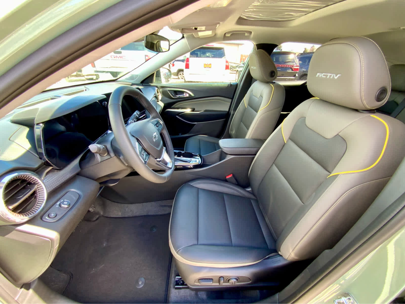 New 2026 Chevrolet Trax ACTIV FWD image 19