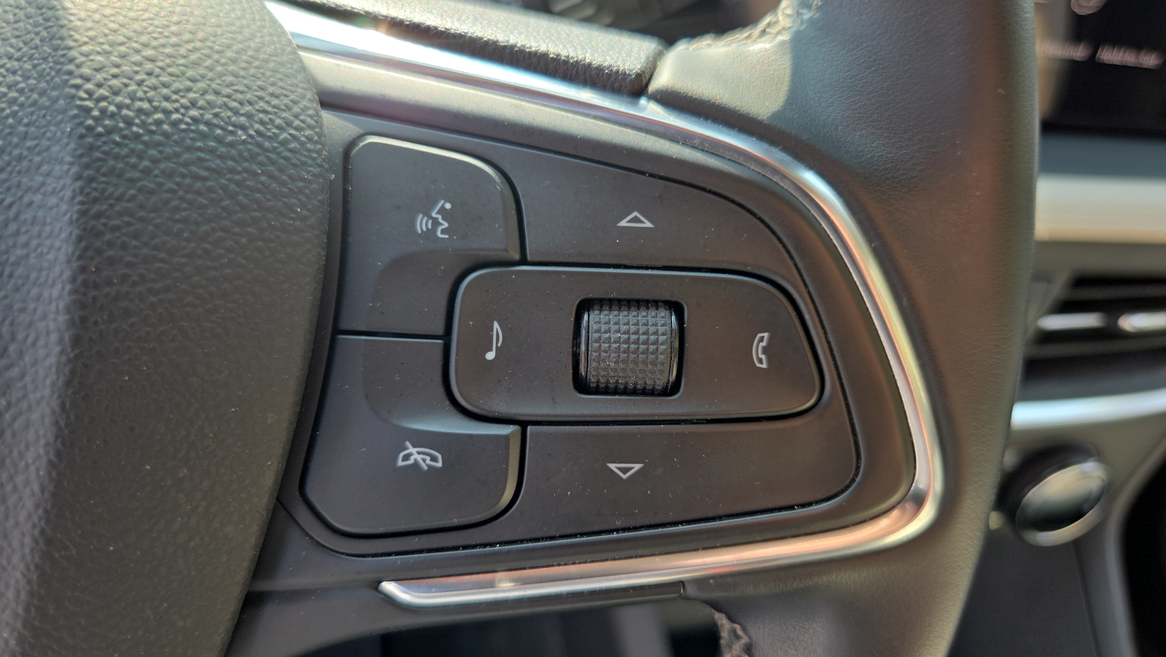 Certified 2024 Buick Encore GX Preferred FWD image 25
