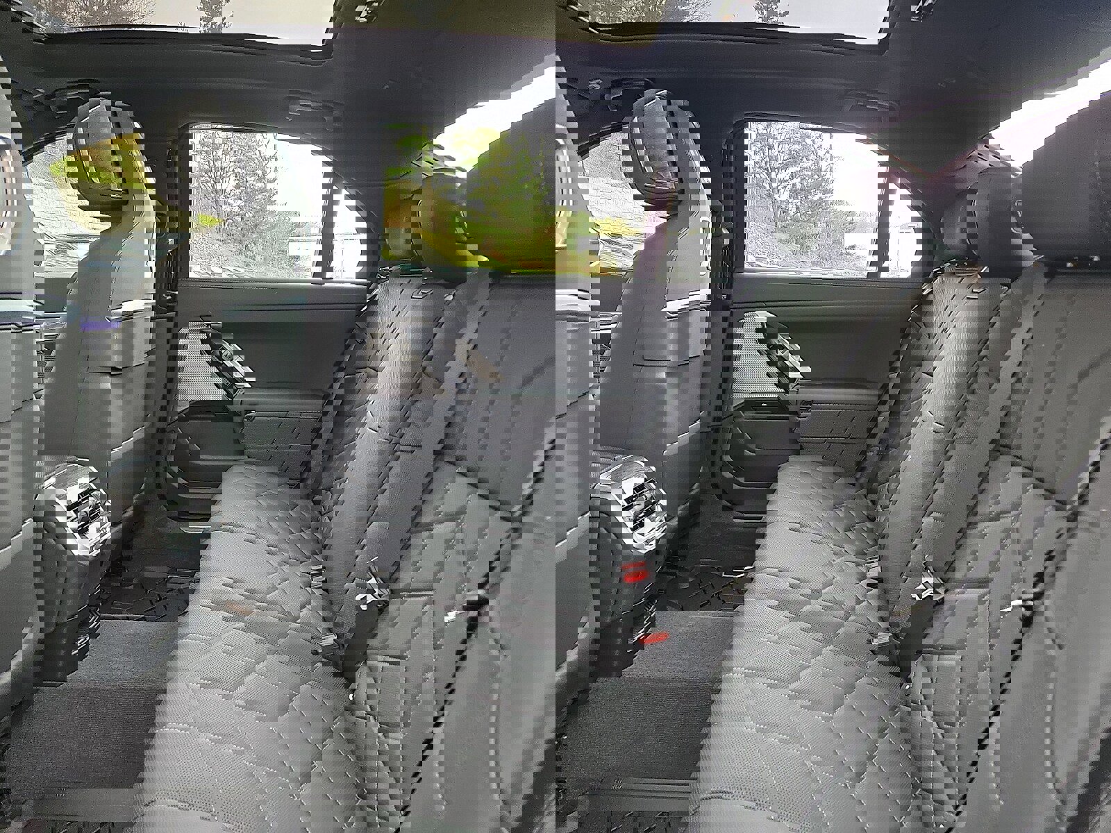 Used 2024 BMW i7 eDrive50 image 10