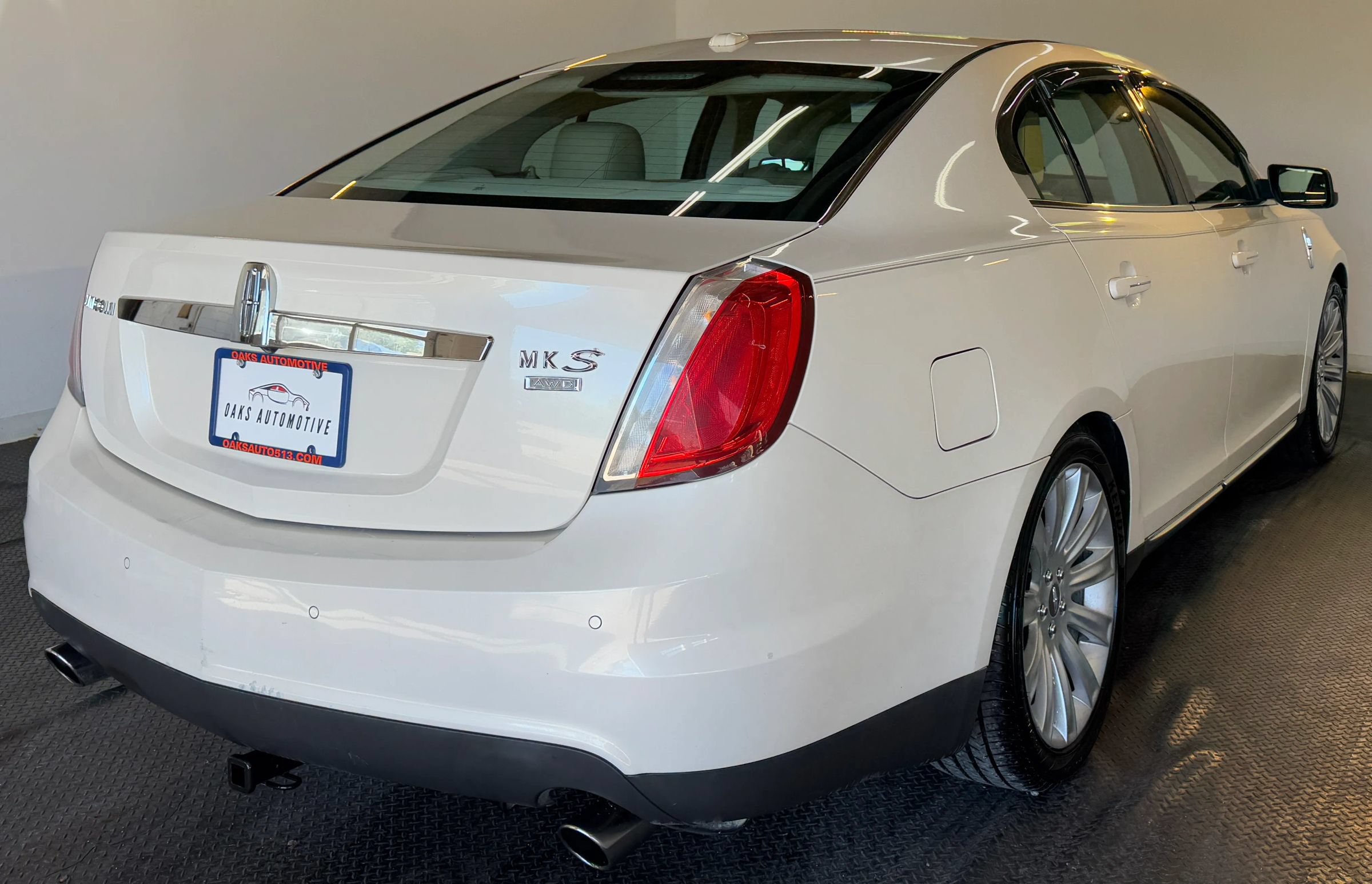 Used 2009 Lincoln MKS AWD image 6