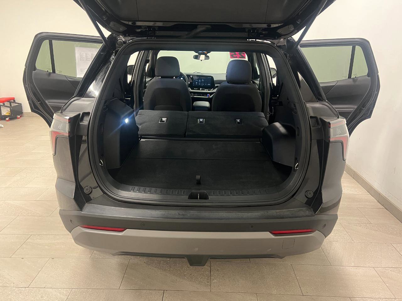 Used 2025 Chevrolet Equinox LT FWD image 22