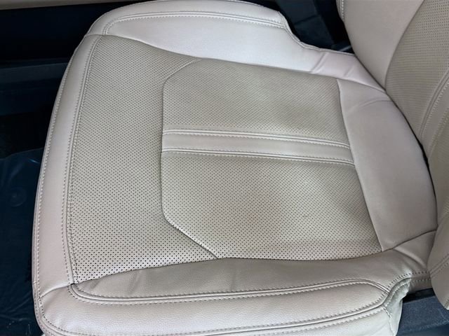 Used 2023 Ford Expedition Limited image 20