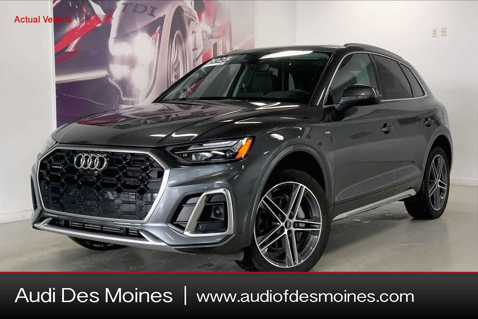 Certified 2025 Audi Q5 e Premium Plus image 1