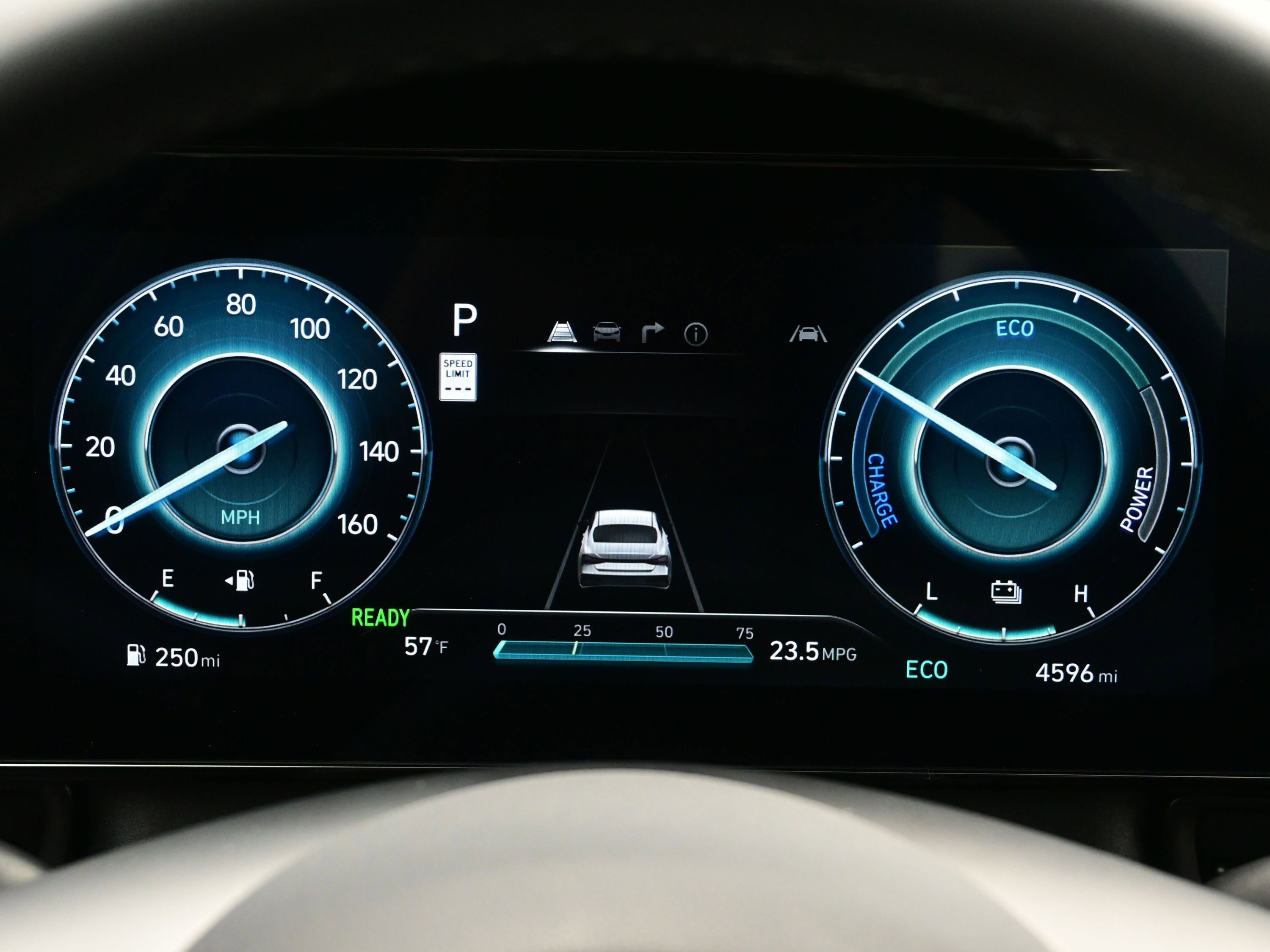 Certified 2025 Hyundai Elantra SEL image 23