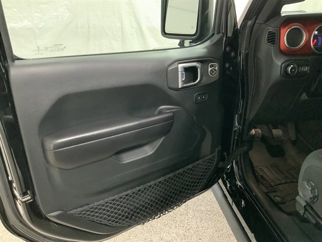 Used 2018 Jeep Wrangler Rubicon w/ Steel Bumper Group image 17