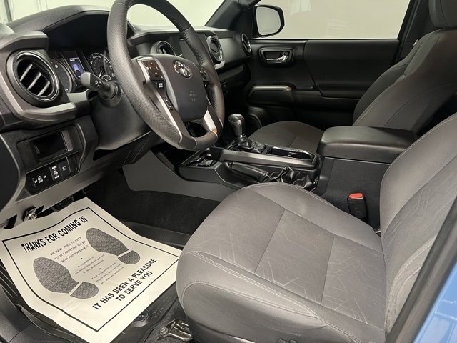 Used 2019 Toyota Tacoma TRD Sport image 17