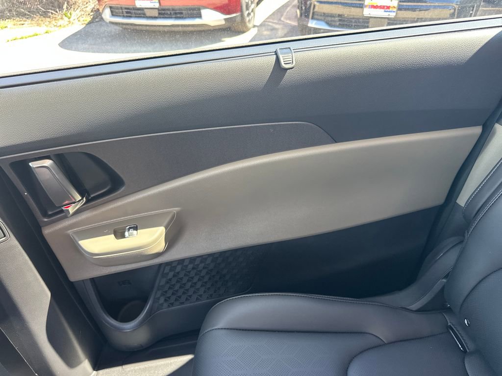 New 2026 Kia Carnival EX image 15