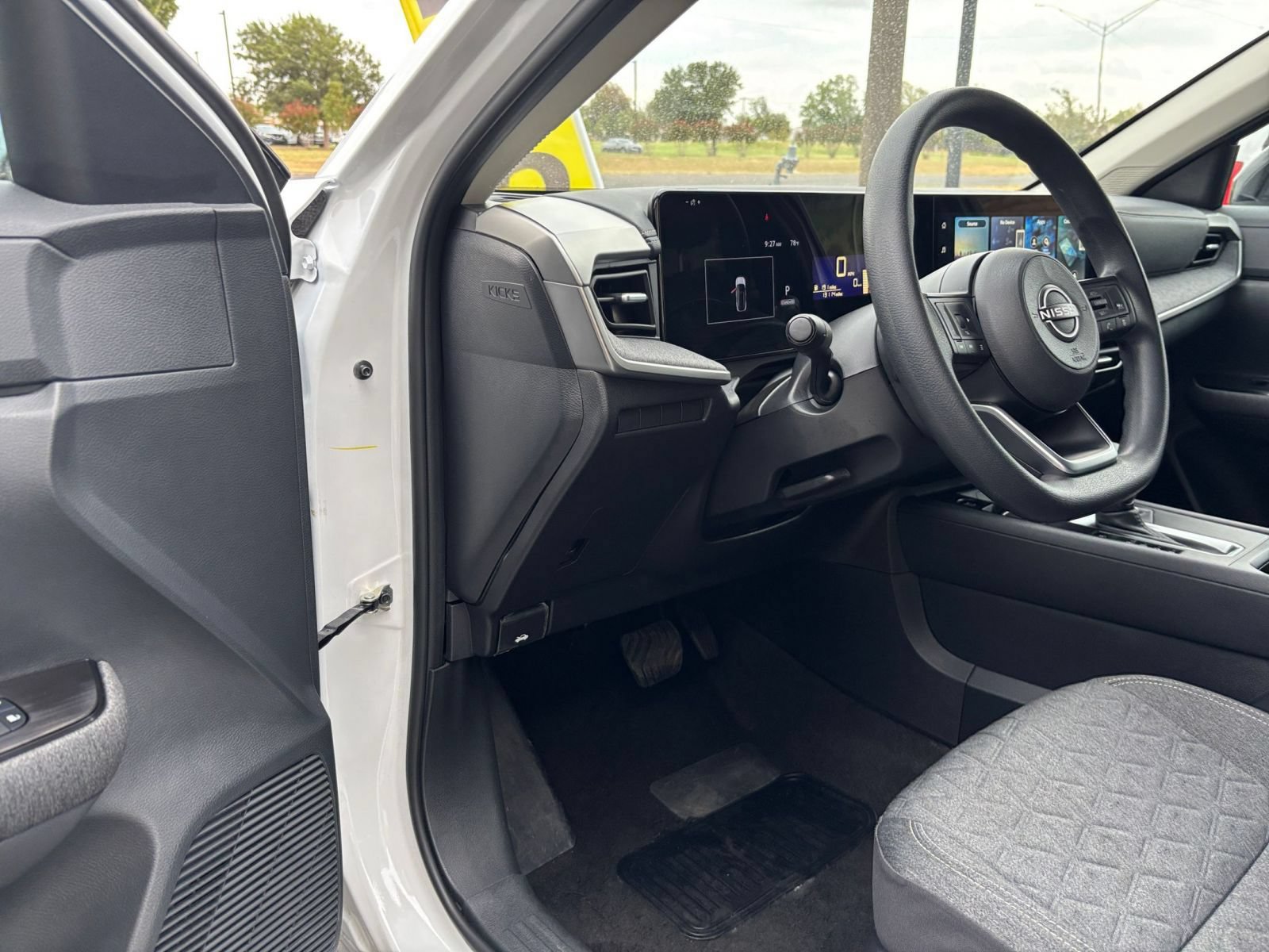 Used 2026 Nissan Kicks SV w/ Cold Weather Package AWD/4WD image 32