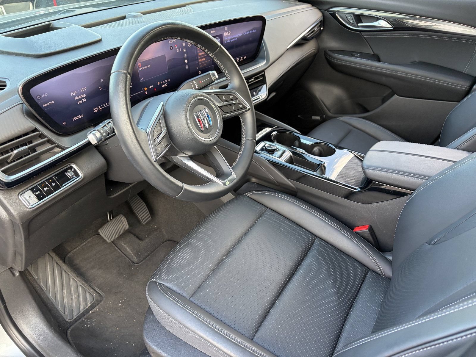 Certified 2025 Buick Envision Preferred AWD/4WD image 19