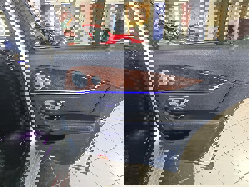 Used 2017 Mercedes-Benz E 300 image 17