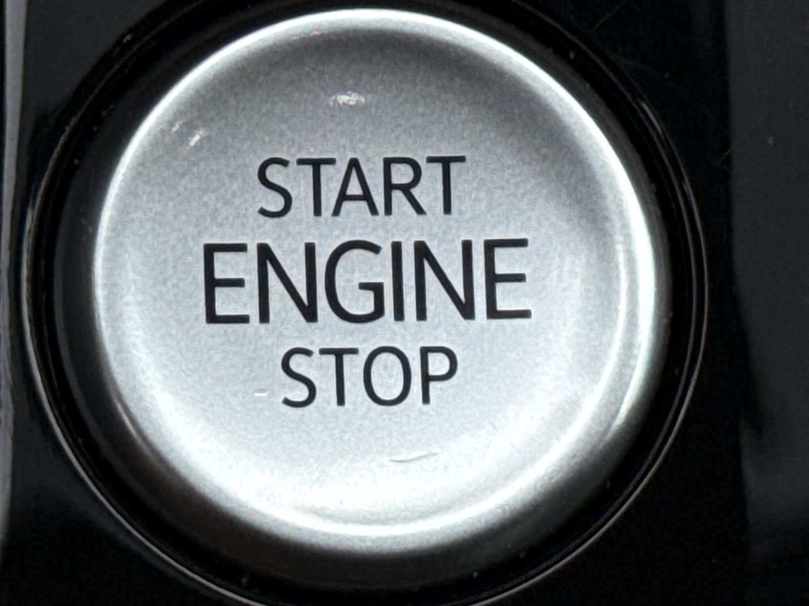 Certified 2022 Volkswagen Taos SEL image 32