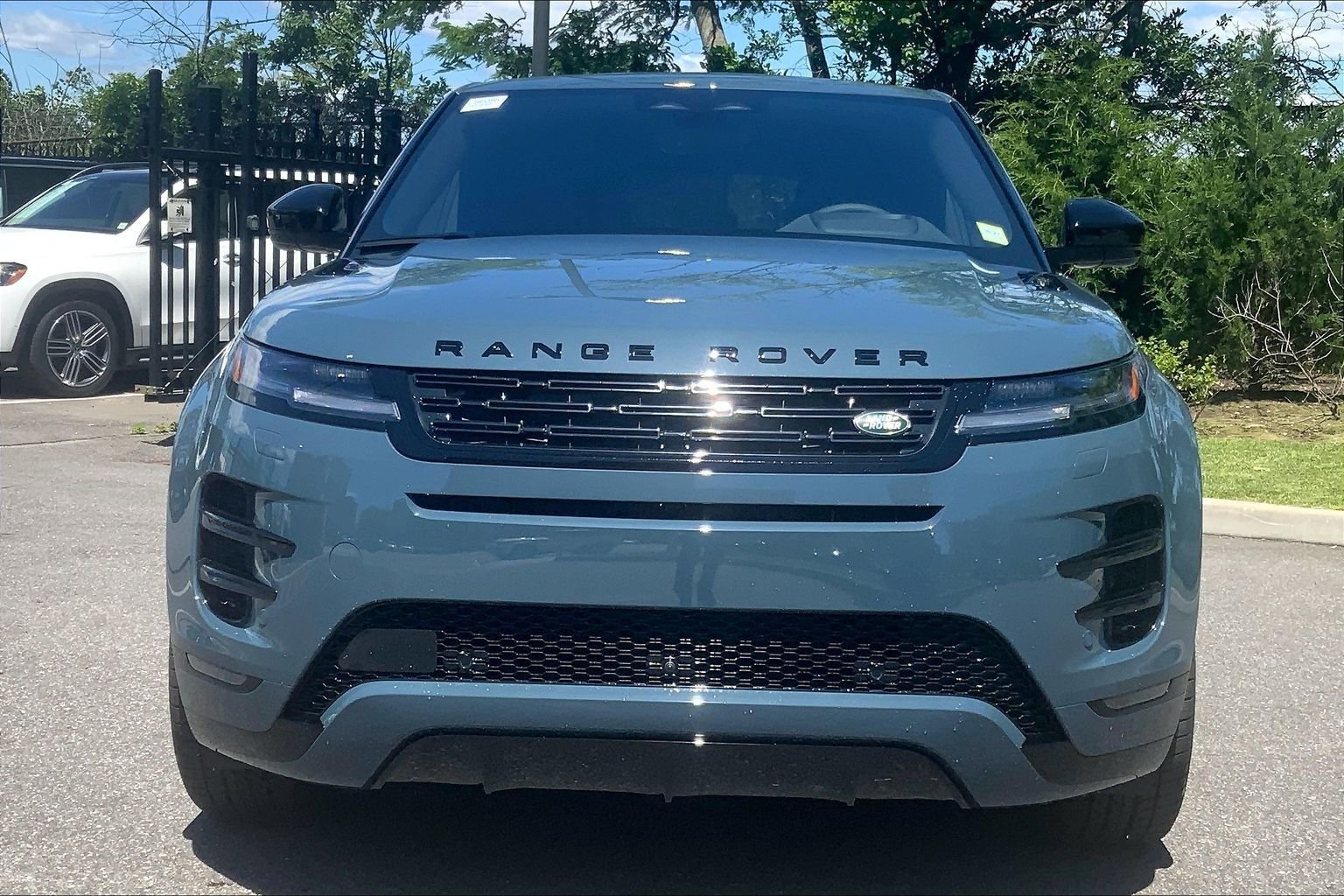 New 2026 Land Rover Range Rover Evoque Hoxton AWD/4WD image 3