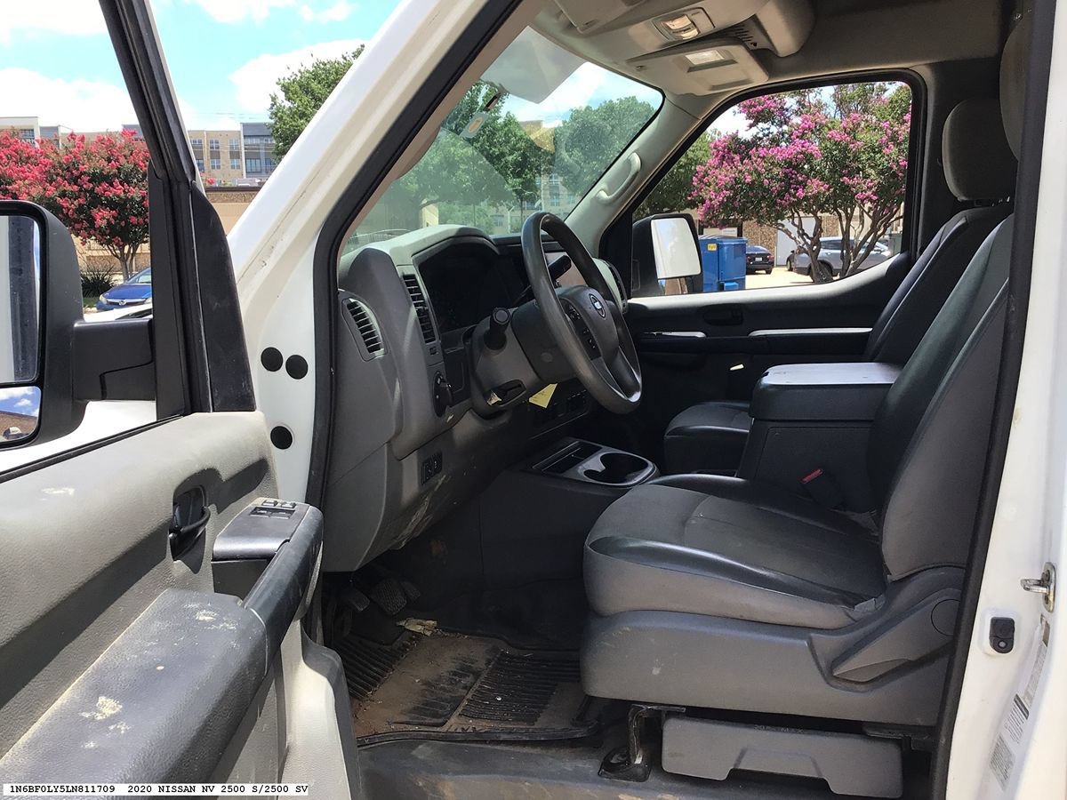 Used 2020 Nissan NV 2500 SV RWD image 4