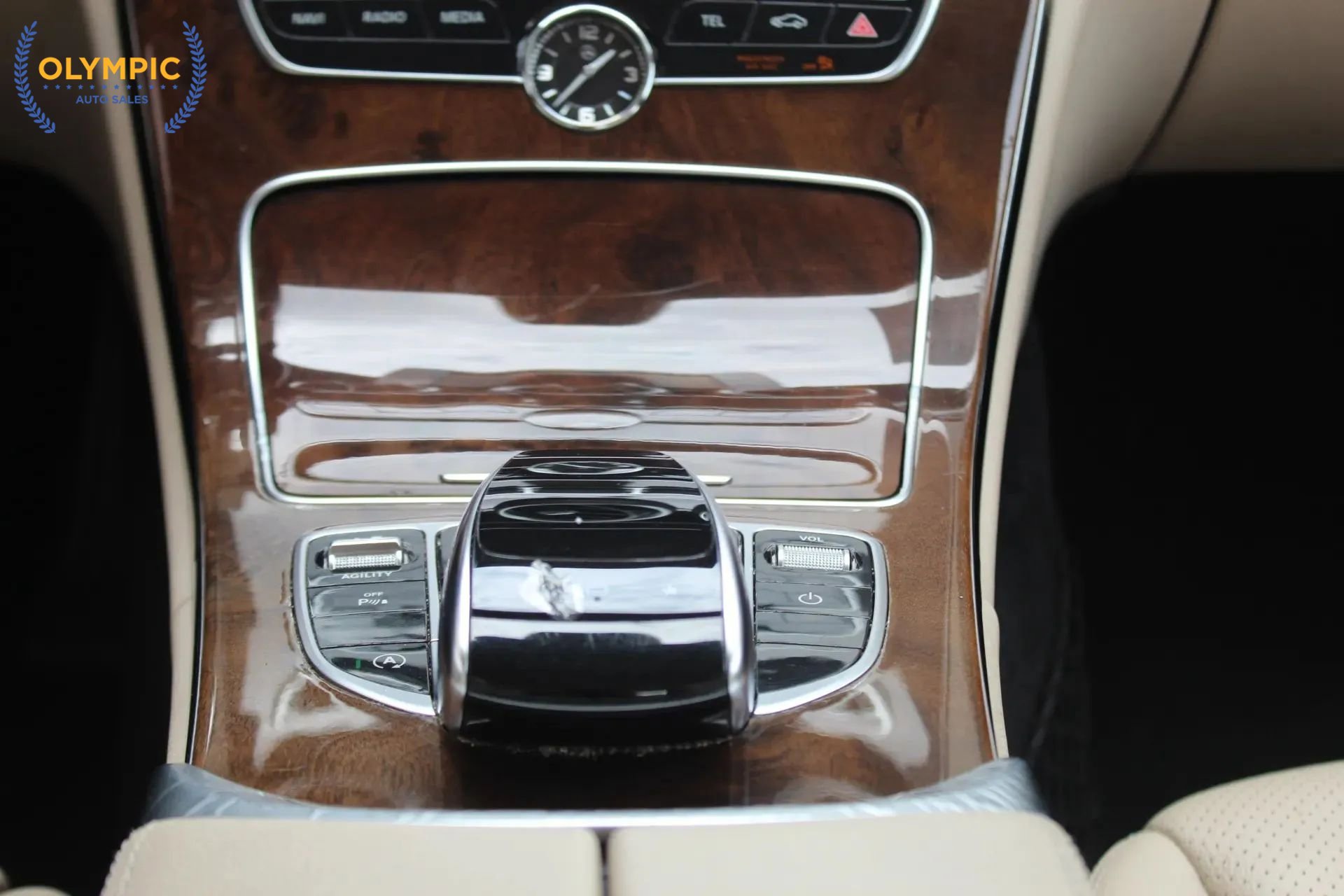 Used 2015 Mercedes-Benz C 300 Sedan w/ Premium 1 Package image 21