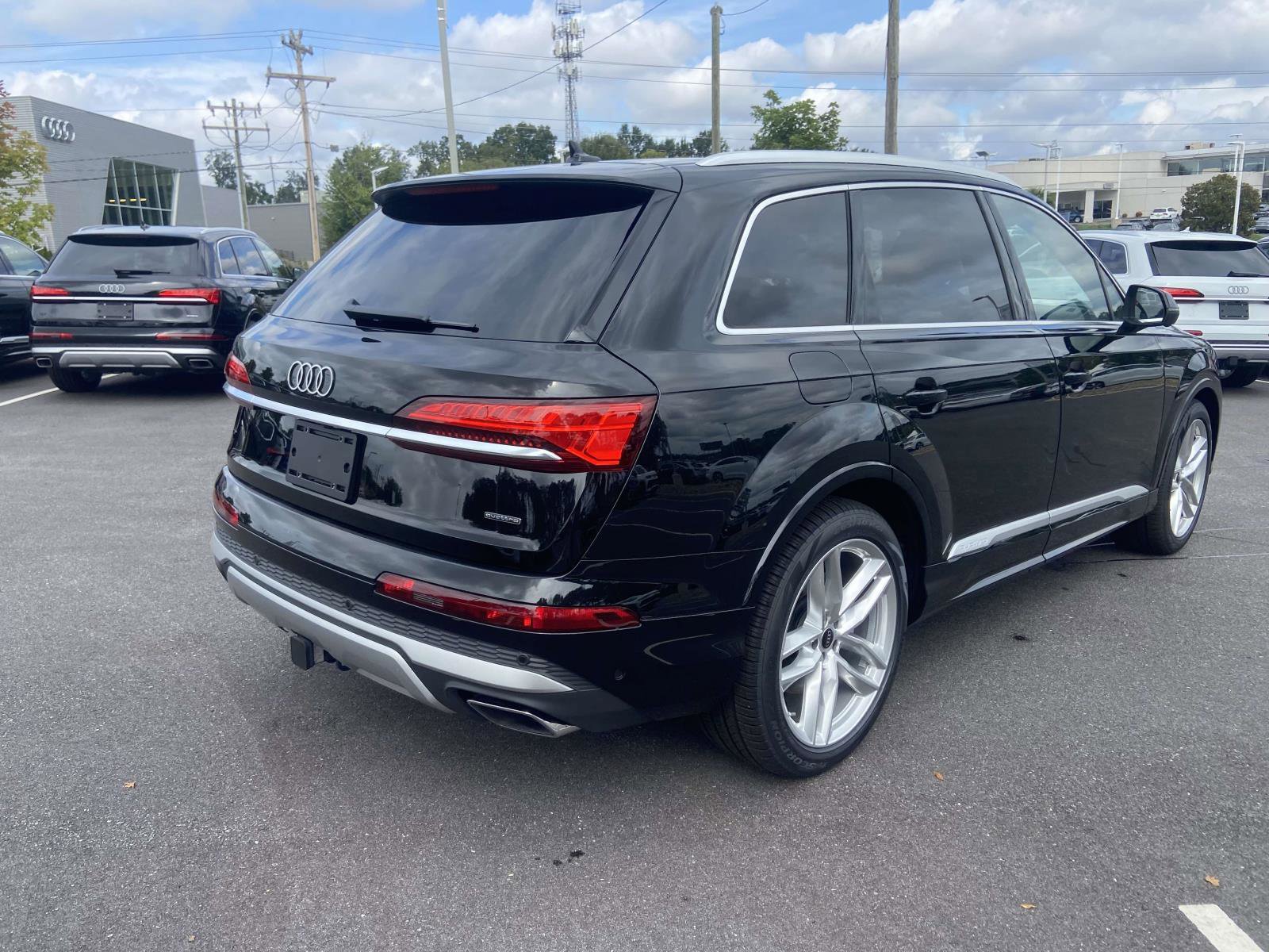 New 2025 Audi Q7 3.0T Premium Plus image 9