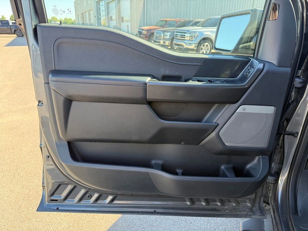 Used 2025 Ford F150 Lariat w/ Equipment Group 501A Mid AWD/4WD image 6