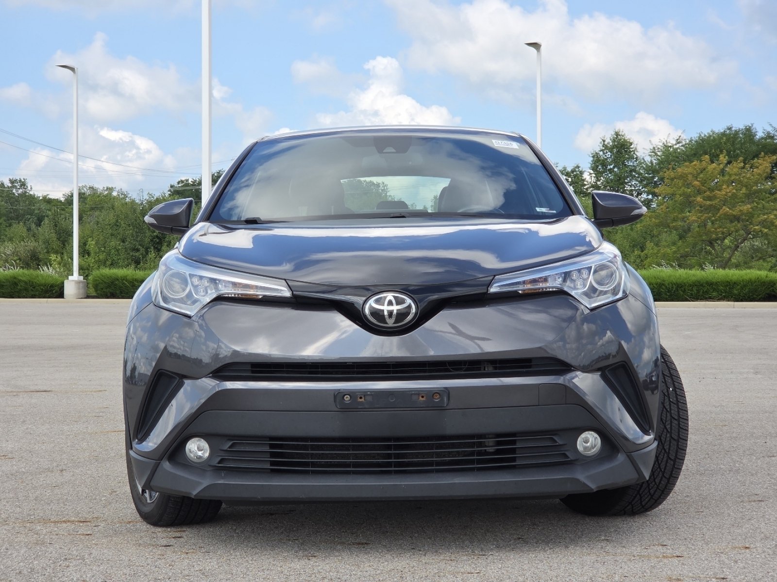 Used 2018 Toyota C-HR XLE FWD image 11