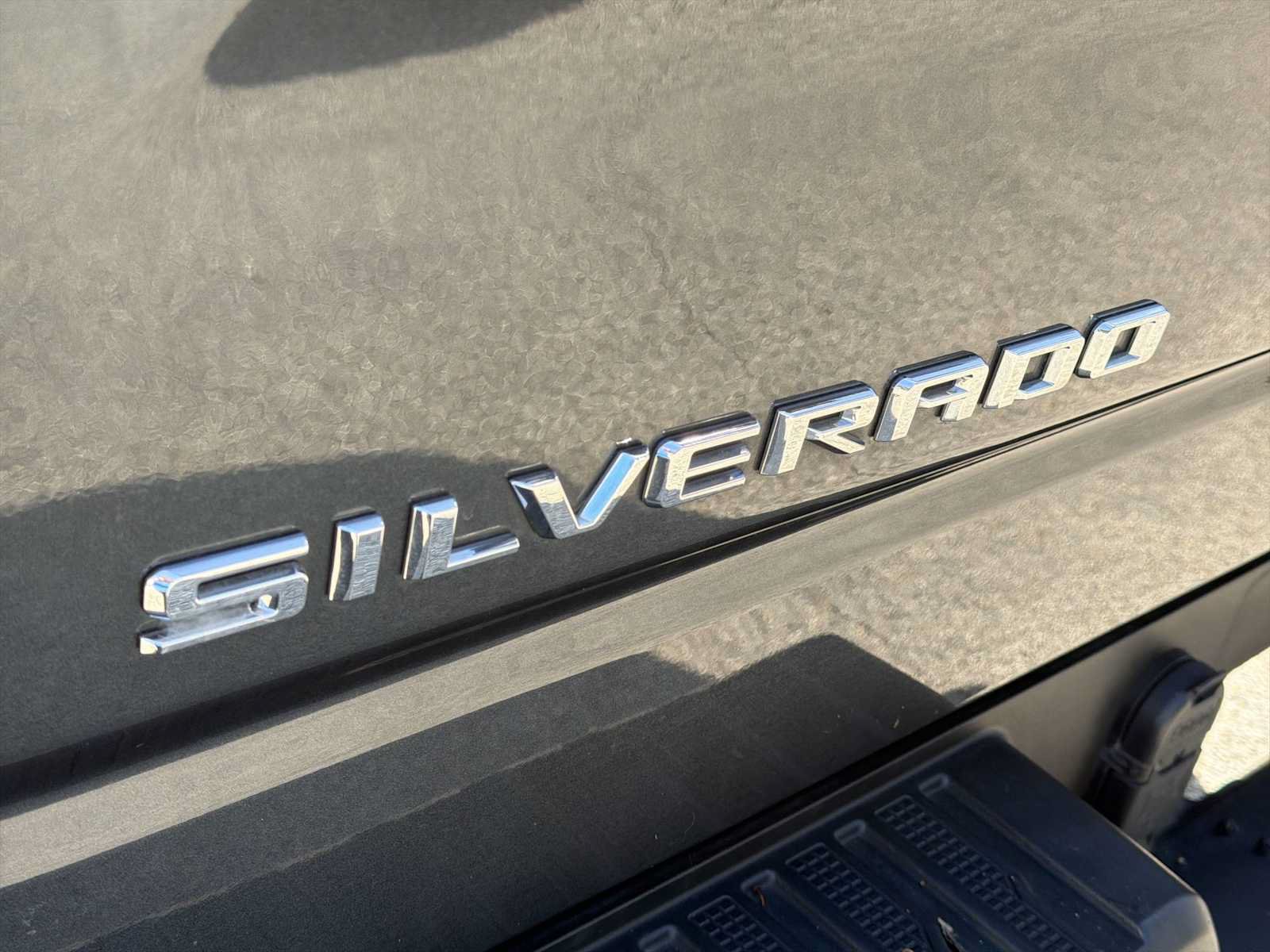 Used 2020 Chevrolet Silverado 1500 Custom Trail Boss w/ Custom Convenience Package AWD/4WD image 27